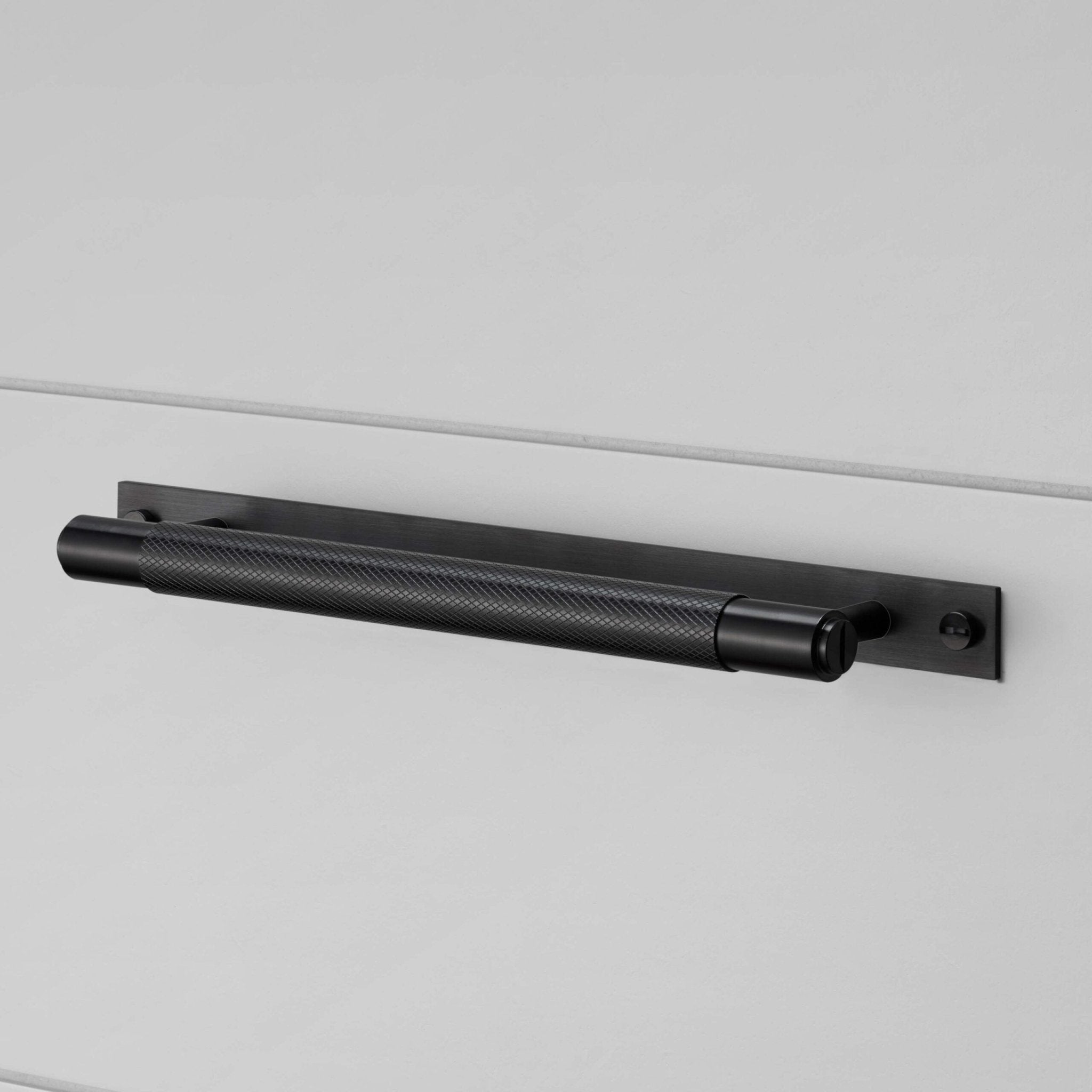 Buster + Punch UK - PB - HP - 260 - BL - A Pull Bar - Plate - Cross - Medium Pull Bar Black - Araco Interiors