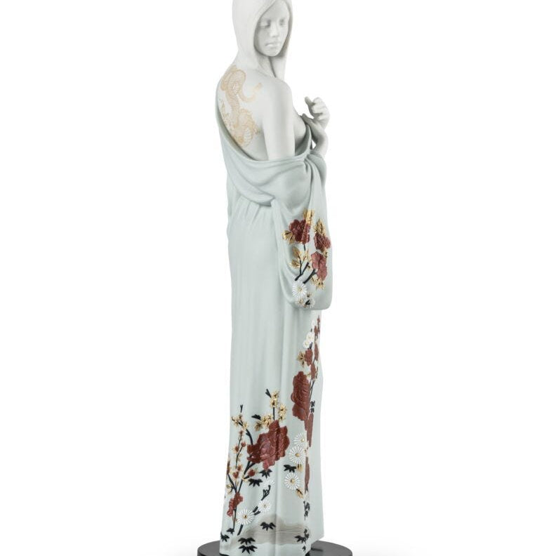 Lladro Beauty with dragon tattoo Matte White - Araco Interiors