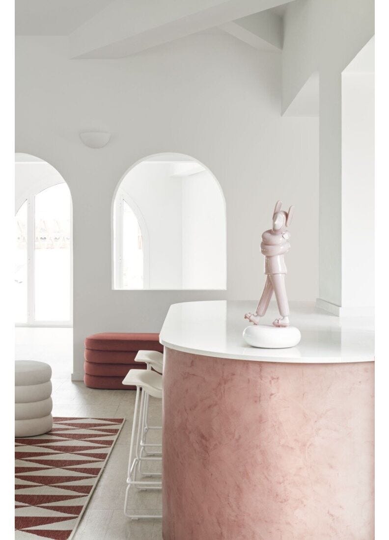 Lladro Embraced (pink) - Araco Interiors