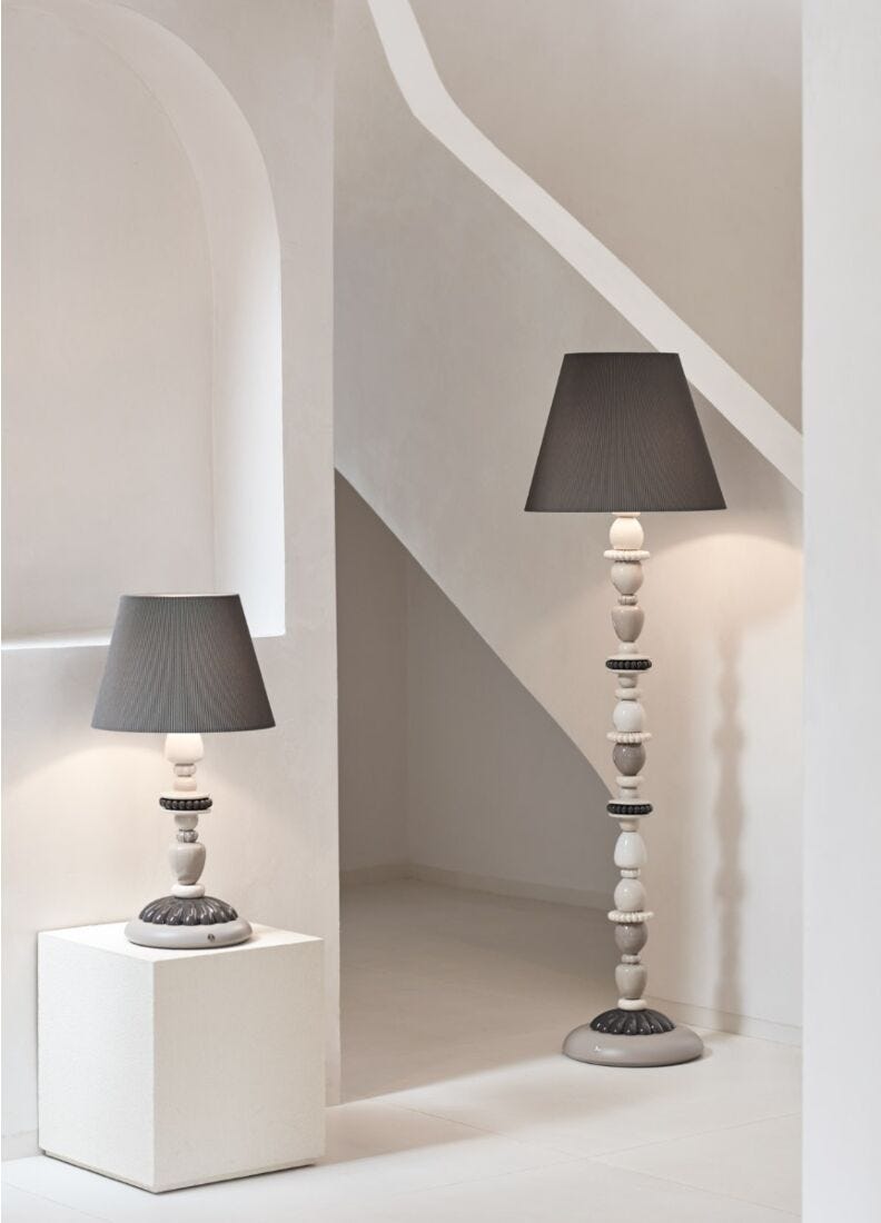 Lladro Firefly floor lamp (pearly) (UK) - Araco Interiors