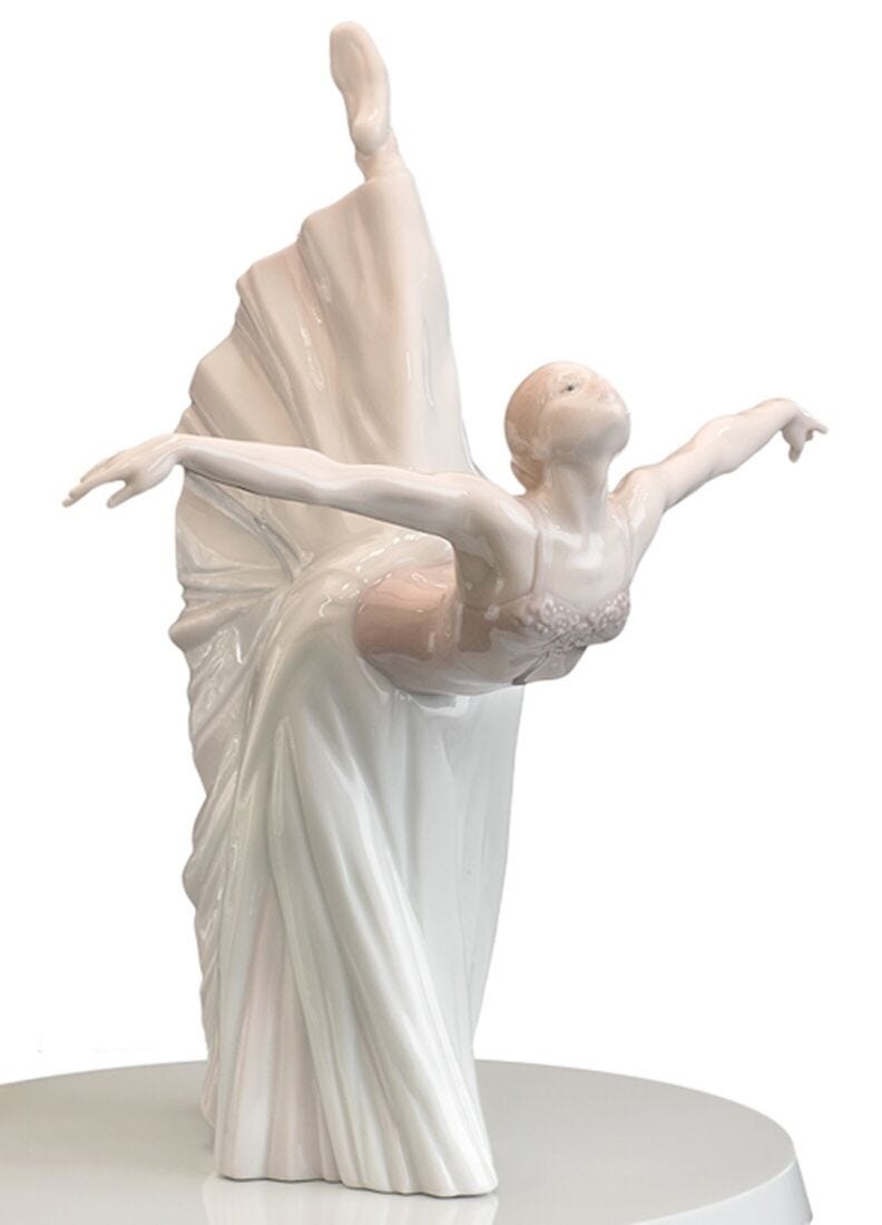 Lladro Giselle arabesque - Lamp (UK) - Araco Interiors