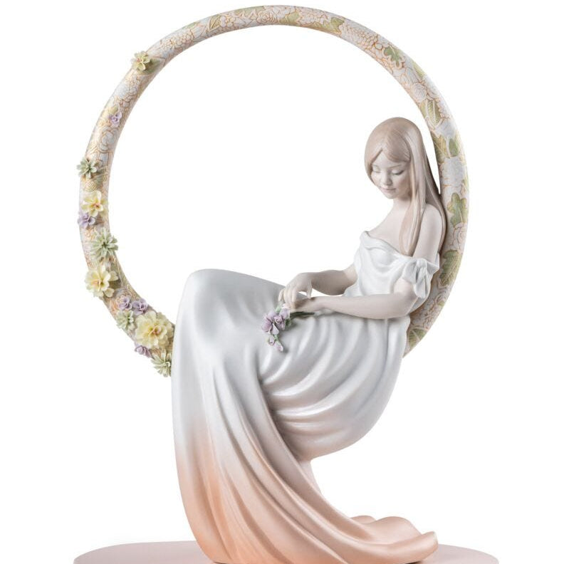 Lladro In her thoughts - Araco Interiors