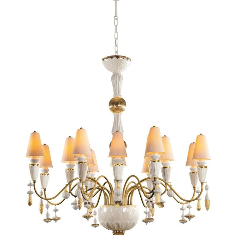 Lladro I&S - Chand.16l.(pM)(white - gold)(CE/UK/CCC - Araco Interiors