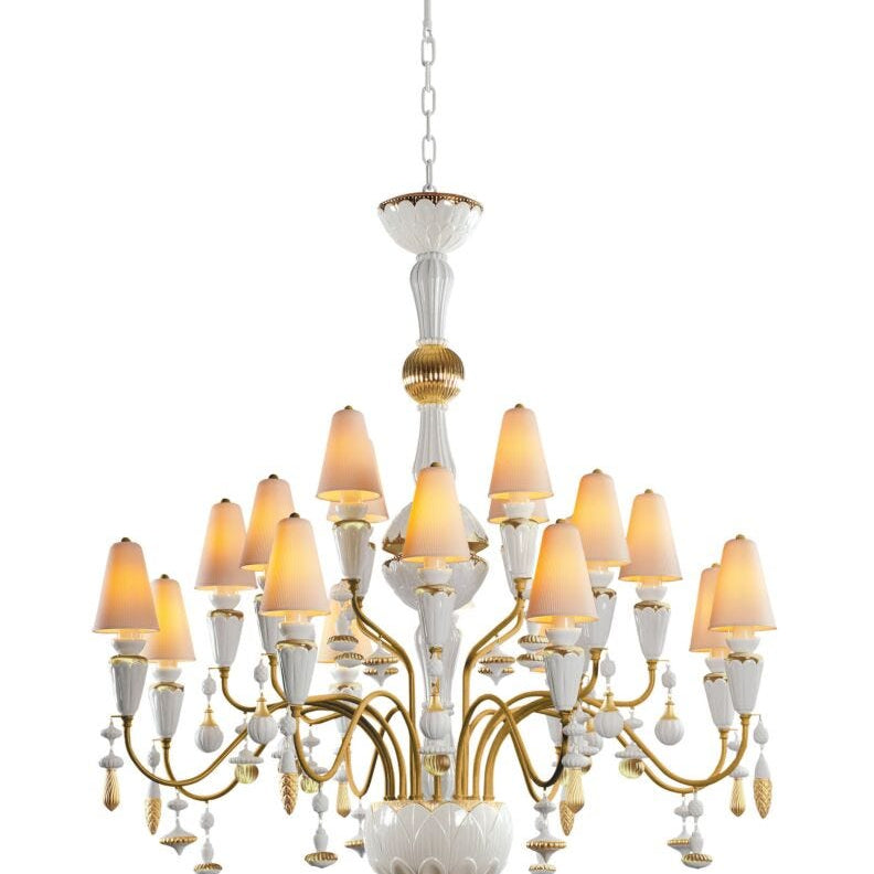 Lladro I&S - Chand.20l.(M)(white - gold)(CE/UK/CCC) - Araco Interiors