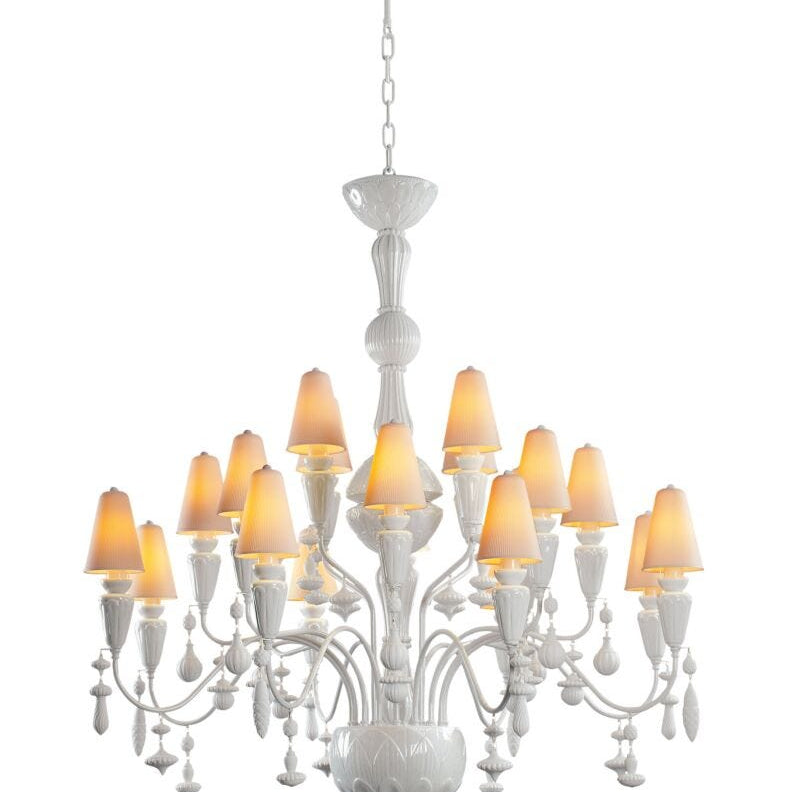 Lladro I&S - Chand.20l.(M)(white)(CE/UK/CCC) - Araco Interiors