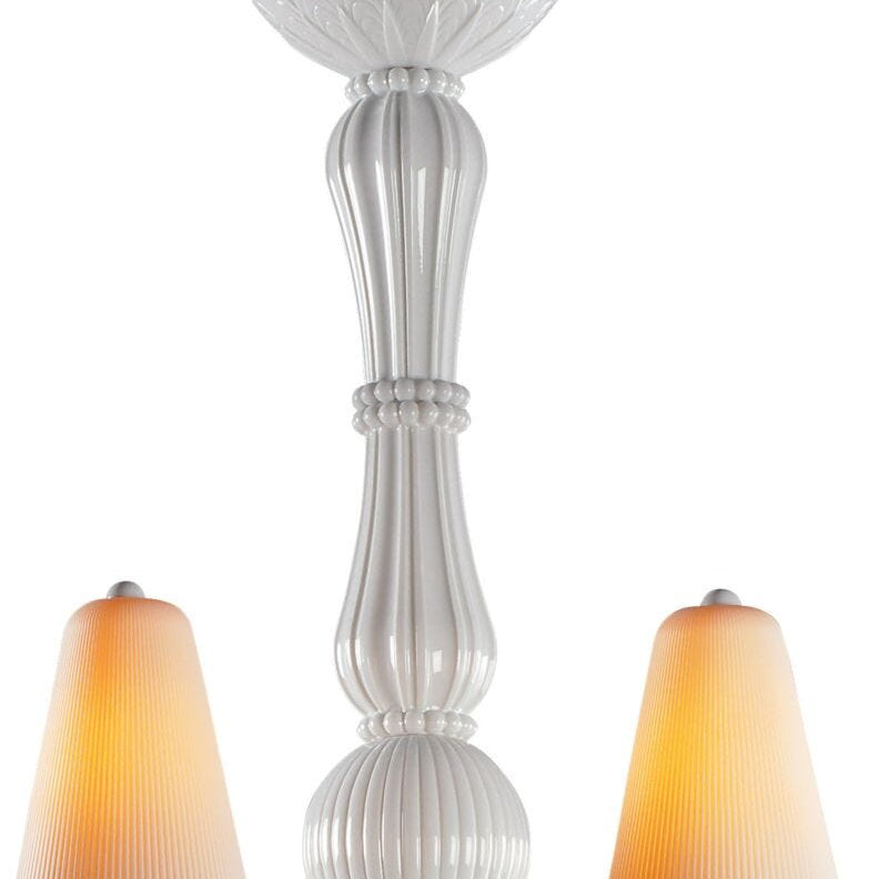 Lladro I&S - Chand.8l.(S)(white)(CE/UK/CCC) - Araco Interiors