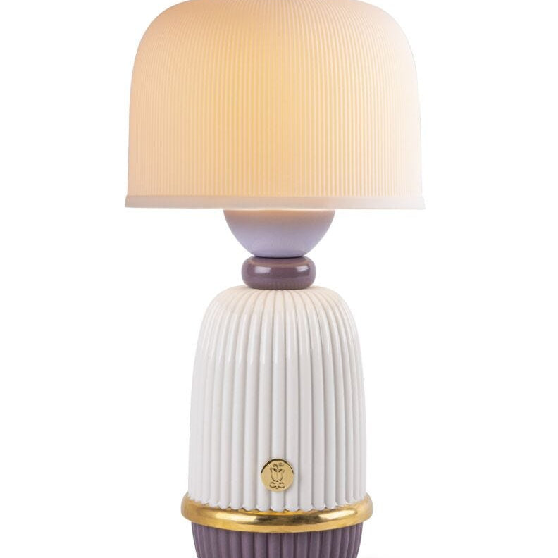 Lladro Kokeshi Lamp - cream - Araco Interiors