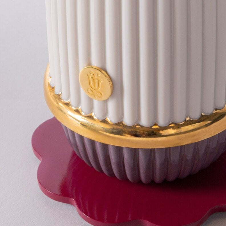 Lladro Kokeshi Lamp - cream - Araco Interiors