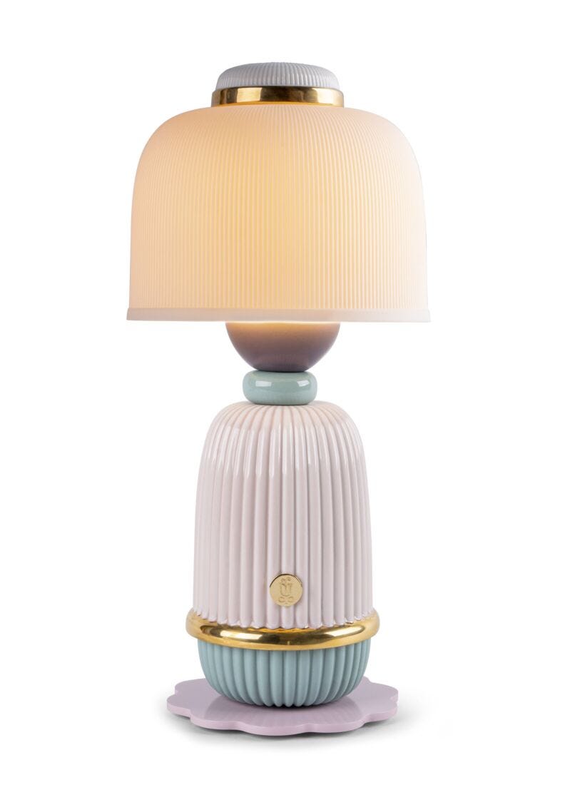 Lladro Kokeshi lamp - pink - Araco Interiors