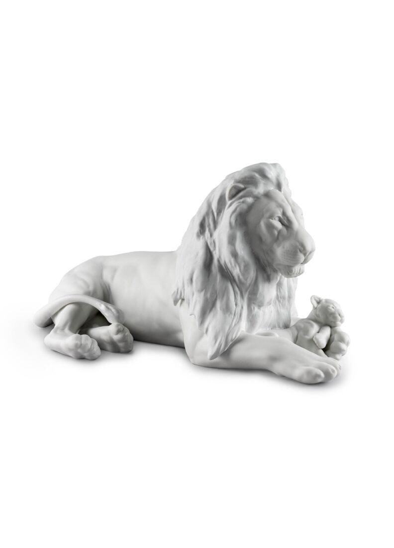 Lladro Lion With Cub - Araco Interiors