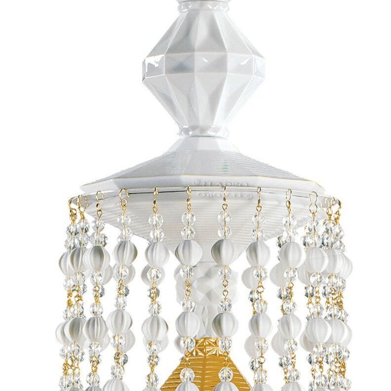 Lladro Winter Palace Chand. 6L - gold (CE/UK/CCC) - Araco Interiors