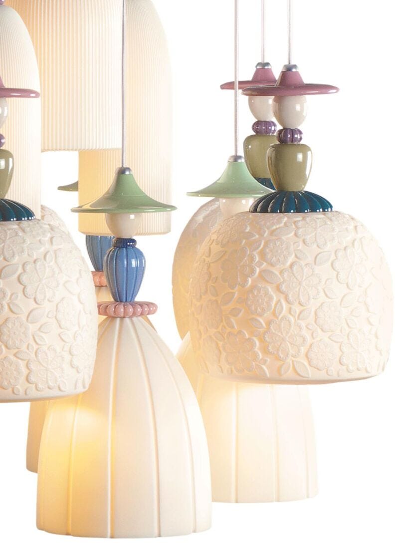 Lladro Ch.MD.18l - Dancing on t sand (CE/UK/CCC)  - Araco Interiors