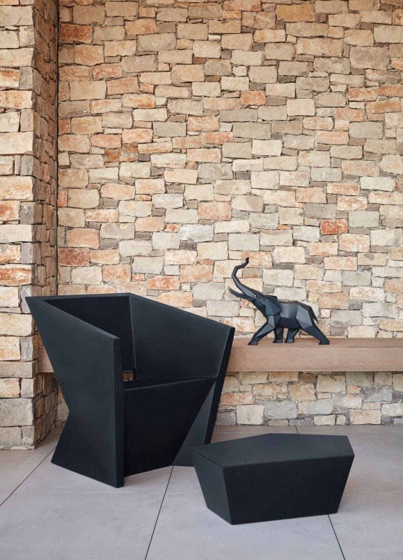 Lladro Elephant Black Matte - Araco Interiors