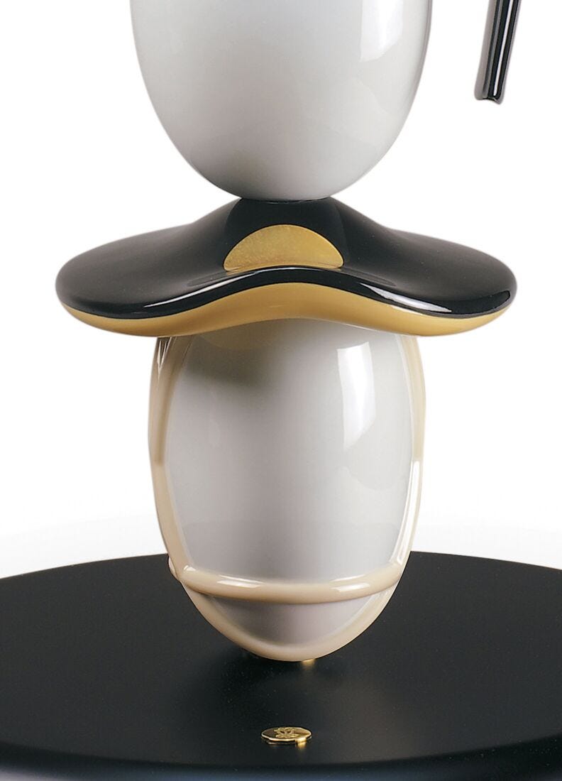Lladro Hairstyle lamp (H/I/M) (UK) - Araco Interiors