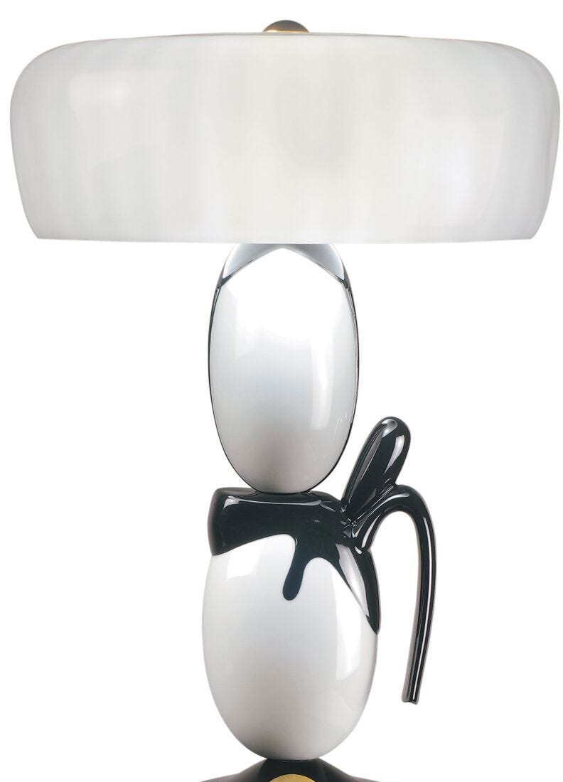 Lladro Hairstyle lamp (H/I/M) (UK) - Araco Interiors