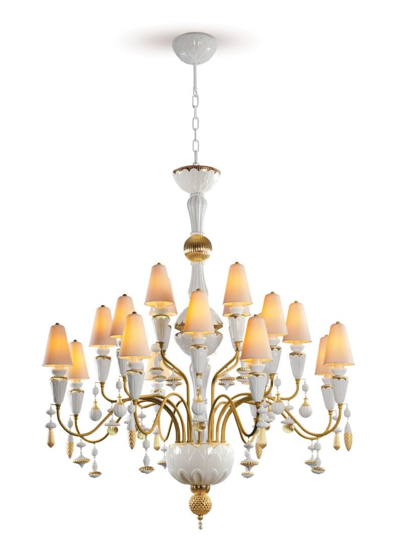 Lladro I&S - Chand.20l.(M)(white - gold)(CE/UK/CCC) - Araco Interiors