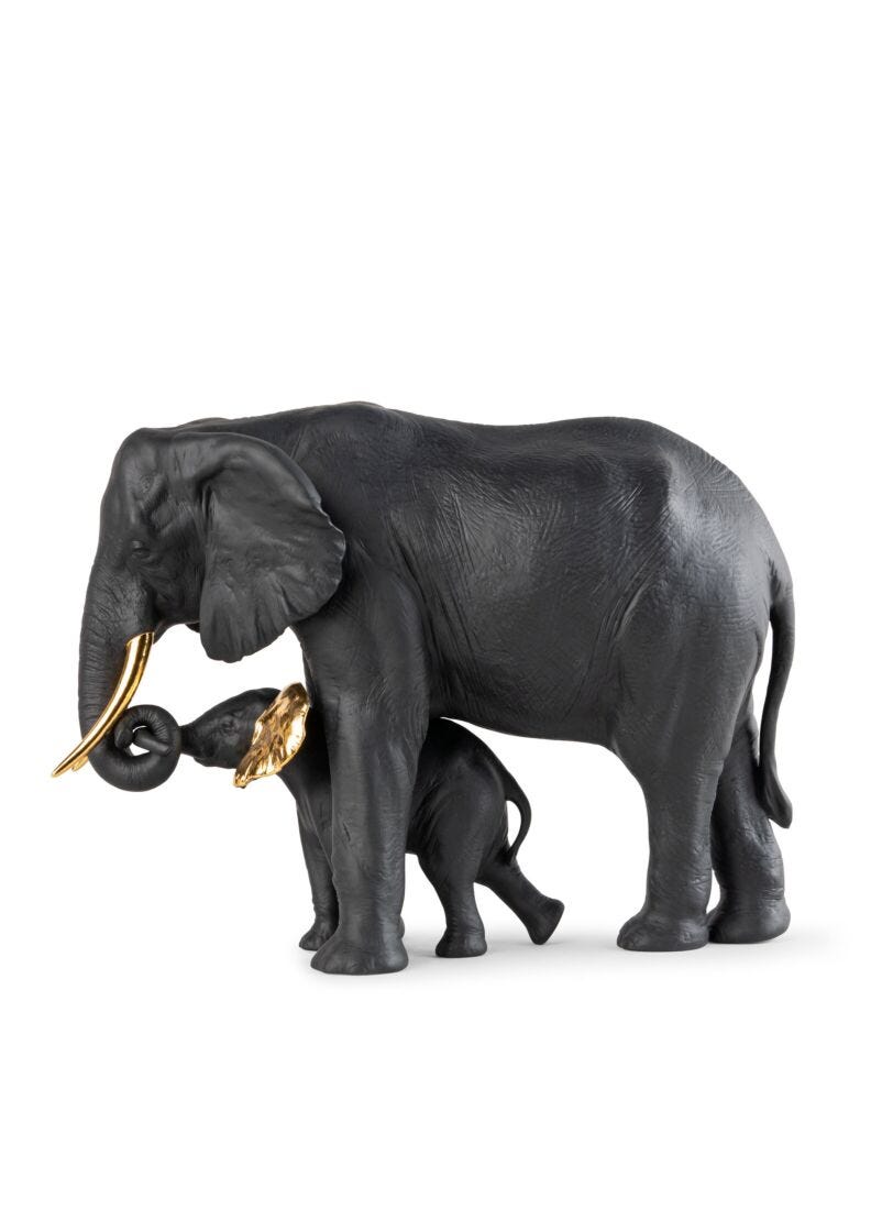 Lladro Leading the way (black - gold) - Araco Interiors